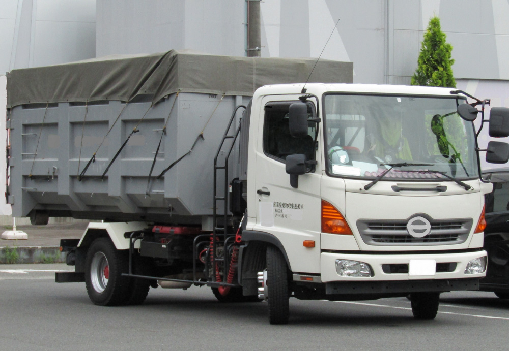 コンテナ専用車のトラック